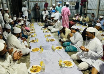 রাজেন্দ্রপুর গাজীপুরে হাফেজ ও এতিম শিক্ষার্থীদের জন্য আদিফা মেমোরিয়াল ট্রাস্টের ইফতার আয়োজন