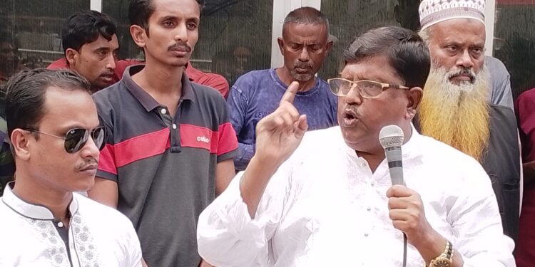 চাল ডাল তেলসহ নিত্যপণ্যের দাম না কমা পর্যন্ত রাজপথে আন্দোলন চালিয়ে যাবো…শেখ রফিকুল ইসলাম বাবলু