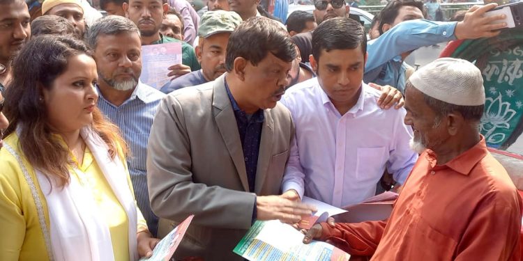 জনসম্পৃক্ততা সৃষ্টির লক্ষ্যে জিসফ’র উদ্যোগে বিএনপির রাষ্ট্র মেরামতের ৩১ দফার লিফলেট বিতরণ
