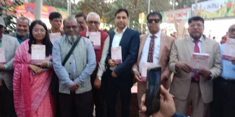 “শরীয়তপুরের শিক্ষাঙ্গনও শিক্ষা কারিগর ” বইয়ের মোড়ক উন্মোচন