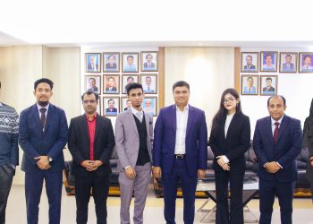 অক্সফোর্ড বিশ্ববিদ্যালয় আয়োজিত মুট কোর্ট প্রতিযোগিতার আন্তর্জাতিক রাউন্ডে ইস্টার্ন বিশ্ববিদ্যালয়