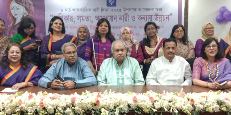 নারী নয়, মানুষ হিসেবে নারীদের দেখতে চাই-কবি ও সাংবাদিক হসান হাফিজ