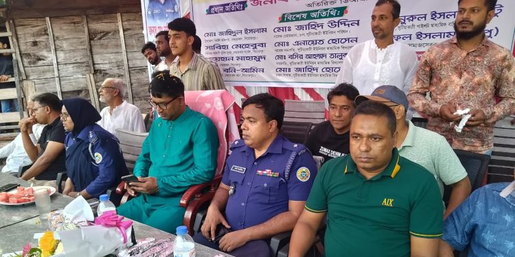 নেছারাবাদে আলহাজ্ব আব্দুল হাই তালুকদার স্মৃতি ফুটবল টুর্নামেন্ট অনুষ্ঠিত