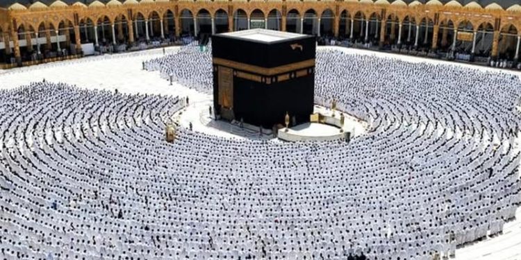 বাংলাদেশ থেকে এ পর্যন্ত ৮০,৭২৩ হজযাত্রী সৌদি আরব পৌঁছেছেন