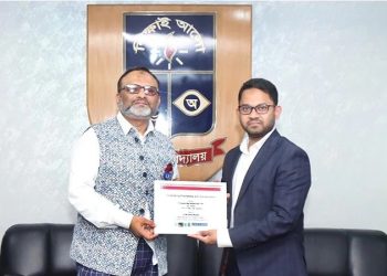 ঢাবি উপাচার্যের সঙ্গে যুক্তরাজ্যের লিসেস্টার বিশ্ববিদ্যালয়ের সহযোগী ডিন-এর সাক্ষাৎ