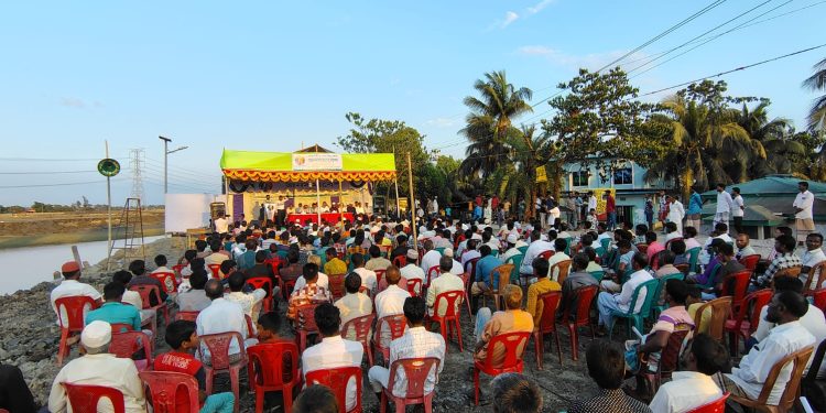 লবণ চাষি ও লবণ শিল্প রক্ষার দাবিতে পেকুয়ায় জনসমাবেশ অনুষ্ঠিত