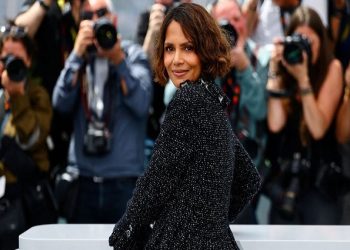 কানের লাল গালিচায় ‘নগ্ন’ পোশাক নিষিদ্ধ