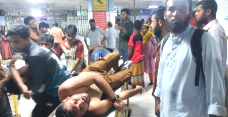 যমুনায় লং মার্চে পুলিশের লাঠি চার্জ ও টিয়ারসেলে ৩৭ জবিয়া শিক্ষার্থী আহত