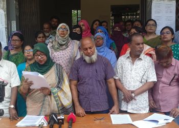 আবুজর গিফারী কলেজের গভর্নিং বডির সভাপতি মামুনের পদত্যাগের দাবীতে সংবাদ সম্মেলন