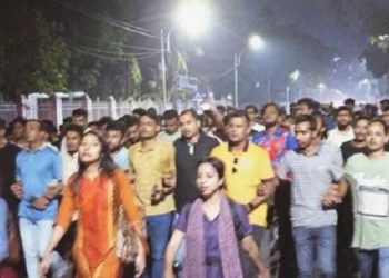 রাতে উত্তাল ঢাকা বিশ্ববিদ্যালয়, ভিসি ও প্রক্টরের পদত্যাগের দাবীতে ছাত্রদল
