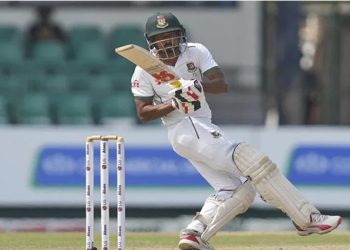 আড়াইশ’র আগেই থামল বাংলাদেশের প্রথম ইনিংস