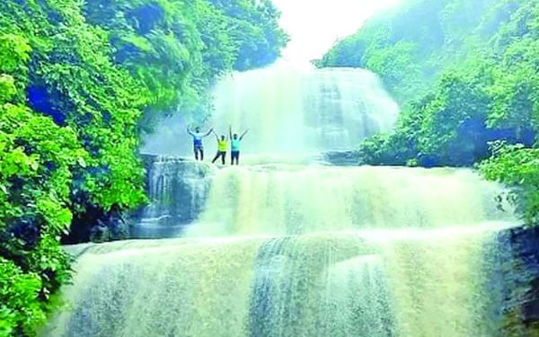 মিরসরাই ও সীতাকুণ্ড,ঝরনায় মৃত্যুর মিছিল