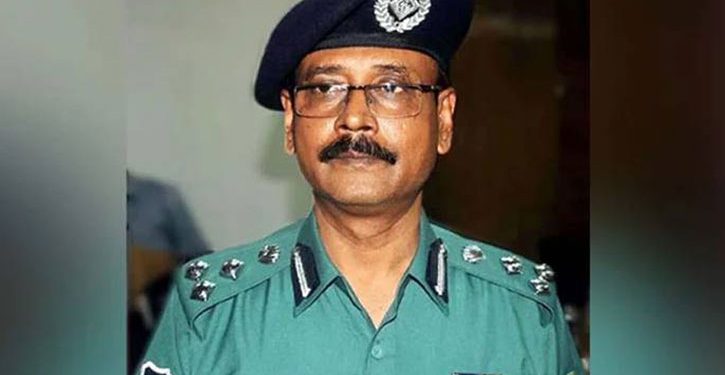 ডিবি হেফাজতে সাবেক অতিরিক্ত আইজিপি