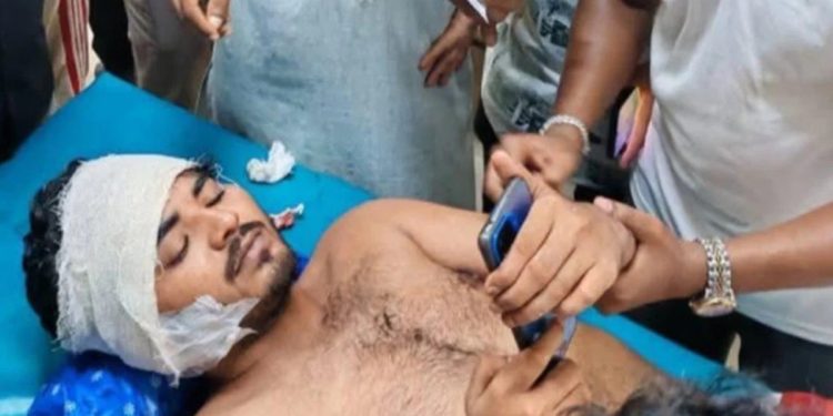 মাদারীপুরে বৈষম্যবিরোধী ছাত্র আন্দোলনের নেতাকে হাতুড়ি পেটা