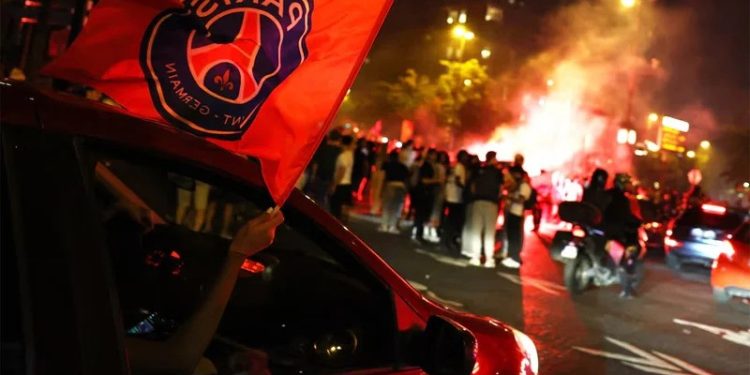 পিএসজির বিজয় উদযাপন অনুষ্ঠানে সহিংসতায় নিহত ২, আহত ১৯২, গ্রেপ্তার ৫০০