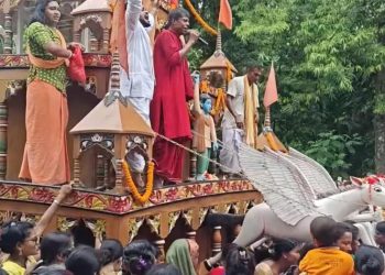 বাগেরহাটে শতবর্ষের ঐতিহ্যবাহী রথযাত্রা শুরু, ১৫ দিনব্যাপী মেলায় উৎসবের আমেজ