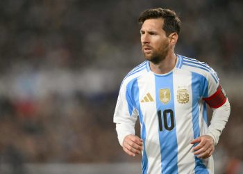 অবশেষে মেসির পাওনা পরিশোধ করল বার্সেলোনা