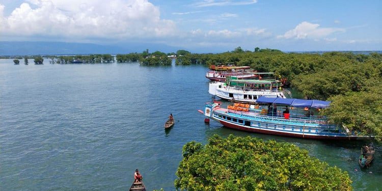 টাঙ্গুয়ার হাওরে পর্যটকবাহী হাউসবোটে নিষেধাজ্ঞা