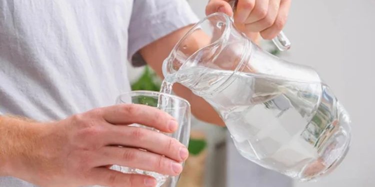 খাওয়ার পরপরই পানি খেলে কি ওজন বাড়ে?