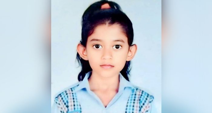 মাইলস্টোনের শিশু শিক্ষার্থী রাইসাকে খুঁজছে পরিবার