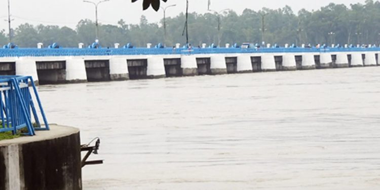 তিস্তার পানি বিপৎসীমার ওপরে, লালমনিরহাটের পাঁচ উপজেলা বন্যা