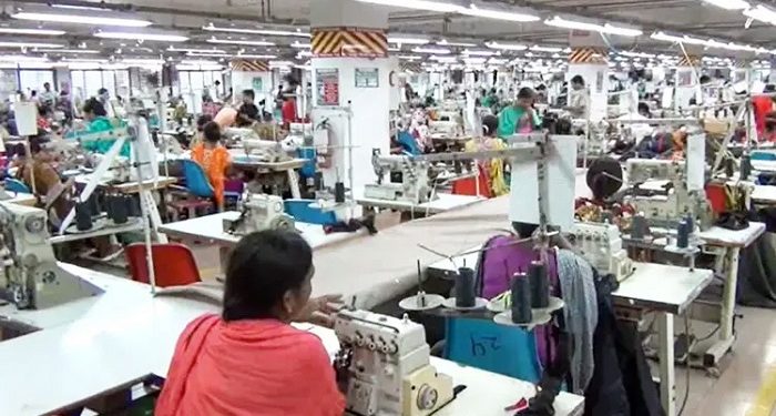 ট্রাম্পের ৩৫ শতাংশ শুল্ক আরোপ হলে বন্ধ হবে অনেক পোশাক কারখানা : বিজিএমই