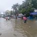 ফেনীতে বন্যা নিয়ন্ত্রণ বাঁধে ভাঙন, লোকালয়ে ঢুকছে পানি