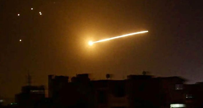 ইসরায়েলে পাল্টা ক্ষেপণাস্ত্র হামলা চালিয়েছে ইয়েমেন