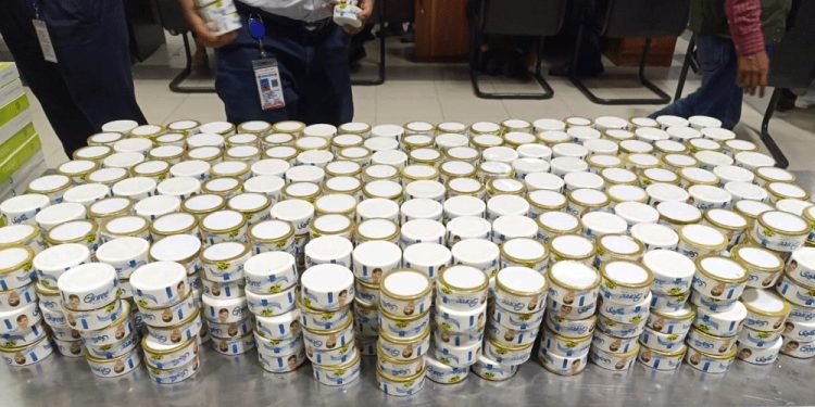 শাহ আমানত বিমানবন্দর,দুই যাত্রী থেকে বিপুল পরিমাণ নিষিদ্ধ সিগারেট-ক্রিম জব্দ, অর্থদণ্ড