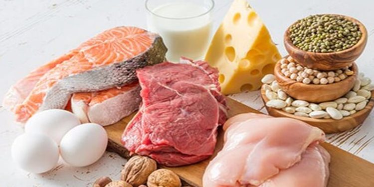 মাছ নাকি মুরগি: ওজন কমাতে কোনটি উপকারী?