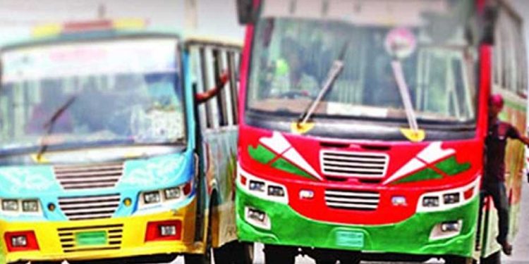 রাজধানীতে দুই বাসের মাঝে চাপা পড়ে একজন নিহত