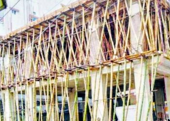 রাস্তা নেই তবুও গড়ে উঠছে বহুতল ভবন, ১২ ফুট রাস্তার পাশে হয় ১১ তলা ভবন