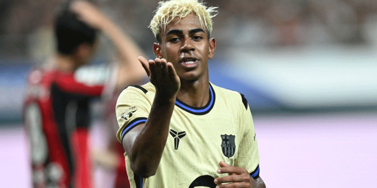 ১০ নম্বরে ইয়ামালের ডাবল, ৭ গোল দিল বার্সা