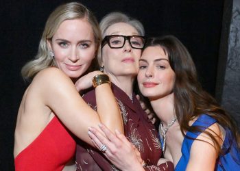 ফিরছেন তারা তিনজন