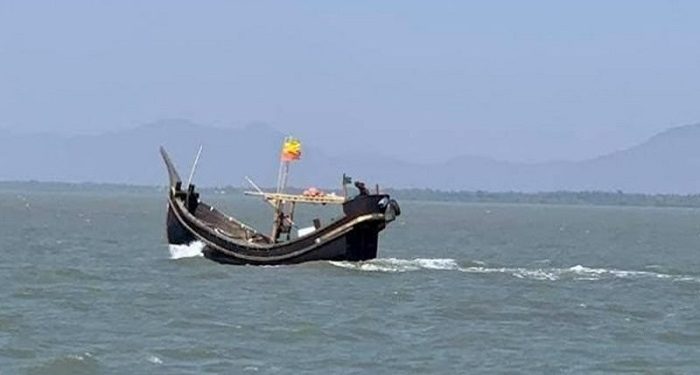 দুই ট্রলারসহ আরও ১৪ বাংলাদেশি জেলেকে ধরে নিয়ে গেল ‘আরাকান আর্মি’