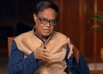 ব্যাংক একীভূত হলে আমানতকারীদের দায়িত্ব নেবে সরকার : গভর্নর