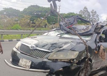 মাওয়া এক্সপ্রেসওয়েতে প্রাইভেট কার উল্টে নিহত ৩