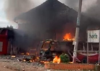 হবিগঞ্জে সিএনজি রিফুয়েলিং স্টেশনে ভয়াবহ অগ্নিকাণ্ডে ১১ যান পুড়ে ছাই