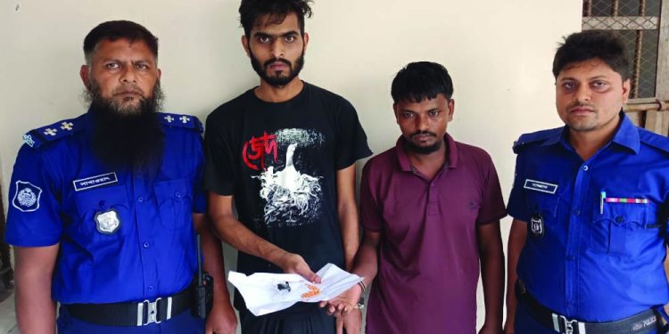 বেতাগীতে ইয়াবাসহ দুই যুবক গ্রেপ্তার