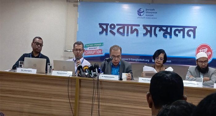 গত ১১ মাসে পুলিশের বিরুদ্ধে ৭৬১ মামলা : টিআইবি