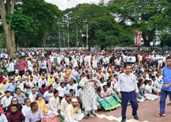 তিন দাবিতে প্রাথমিক শিক্ষকদের মহাসমাবেশ শুরু