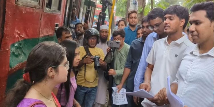 ডাকসু নির্বাচন,তর্ক-বিতর্কে সরগরম ক্যাম্পাস, প্রার্থীদের প্রতিশ্রুতির ফুলঝুরি