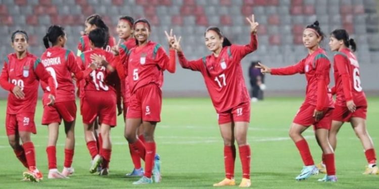 অক্টোবরে থাইল্যান্ড সফরে যাবে ঋতুপর্ণারা