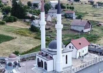 বসনিয়ার রাভনো মসজিদে ৮৫ বছর পর আজান