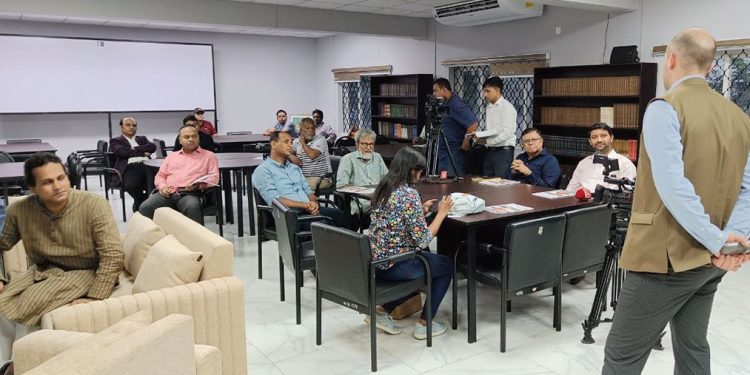 ঢাকাস্থ রাশিয়ান হাউসের আয়োজনে গণমাধ্যম প্রতিনিধিদের সাথে গোলটেবিল বৈঠক