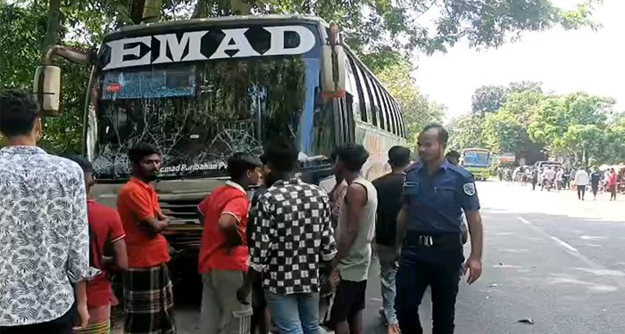 গোপালগঞ্জে বাস-ইজিবাইক সংঘর্ষ, নারীসহ নিহত ৪