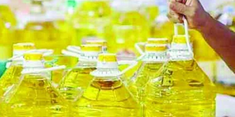 ভোজ্যতেল আমদানির খরচ বাড়াল এনবিআর