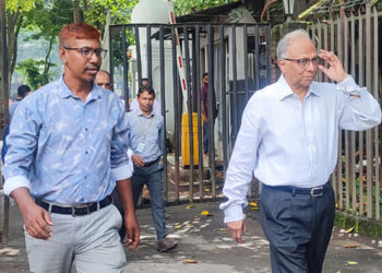 শেখ হাসিনার বিরুদ্ধে সাক্ষ্য দিতে ট্রাইব্যুনালে মাহমুদুর রহমান