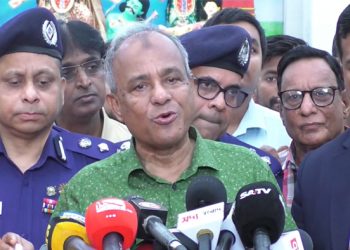 এবারের দুর্গাপূজায় নিরাপত্তার কোনো ঝুঁকি নেই : স্বরাষ্ট্র উপদেষ্টা