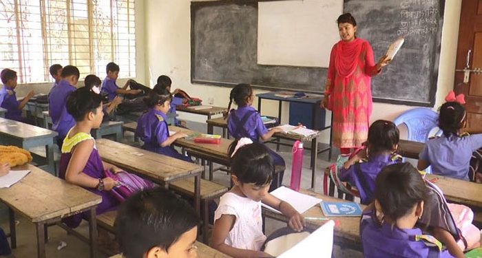 উচ্চতর বেতন স্কেল পাচ্ছেন প্রাথমিকের সহকারী শিক্ষকরা
